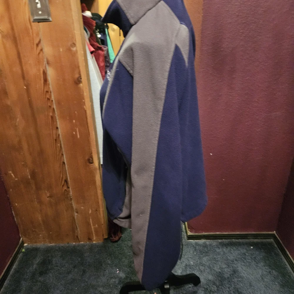 The North Face Men's Blue and Gray Fleece Jacket size small